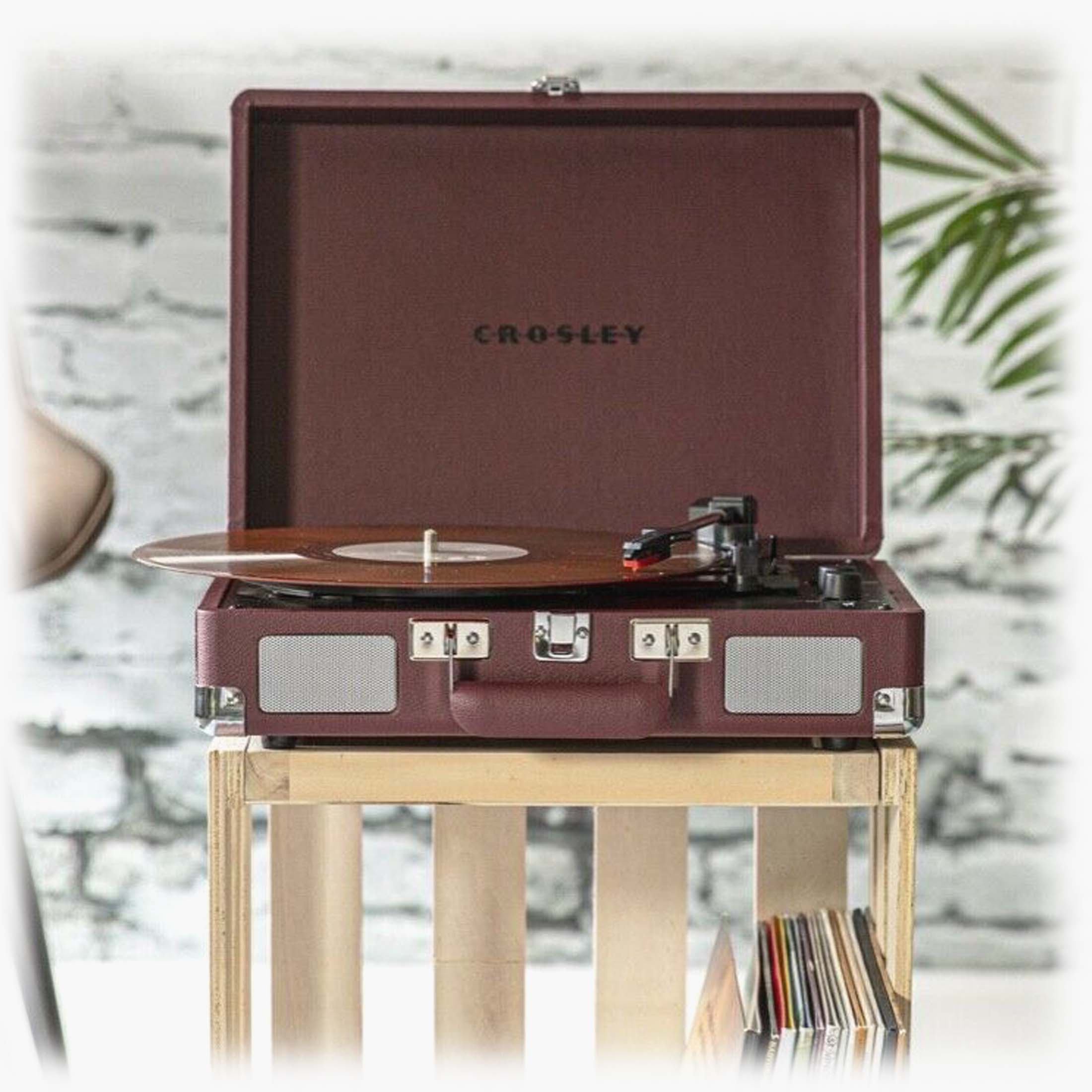 Crosley Cruiser Plus Bluetooth Turntable 3 Speed Burgundy - SILBERSHELL