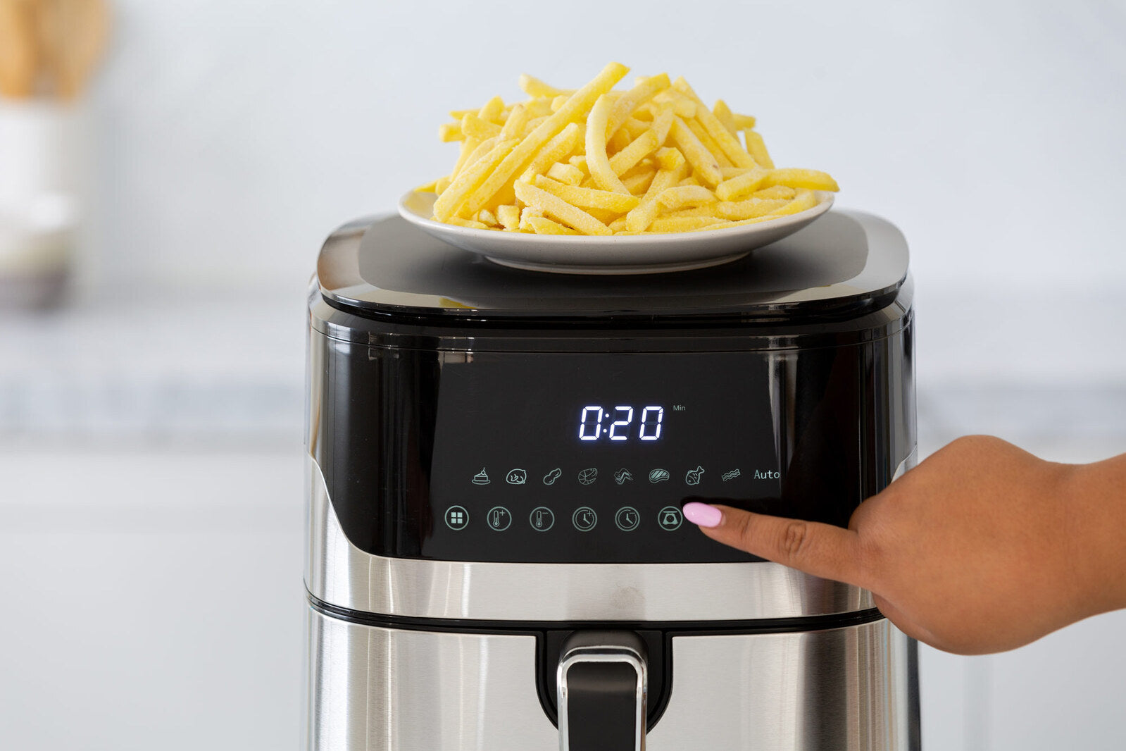 7L Air Fryer Wiz w/ Built-In Scale, 200C, 9 Cooking Programs