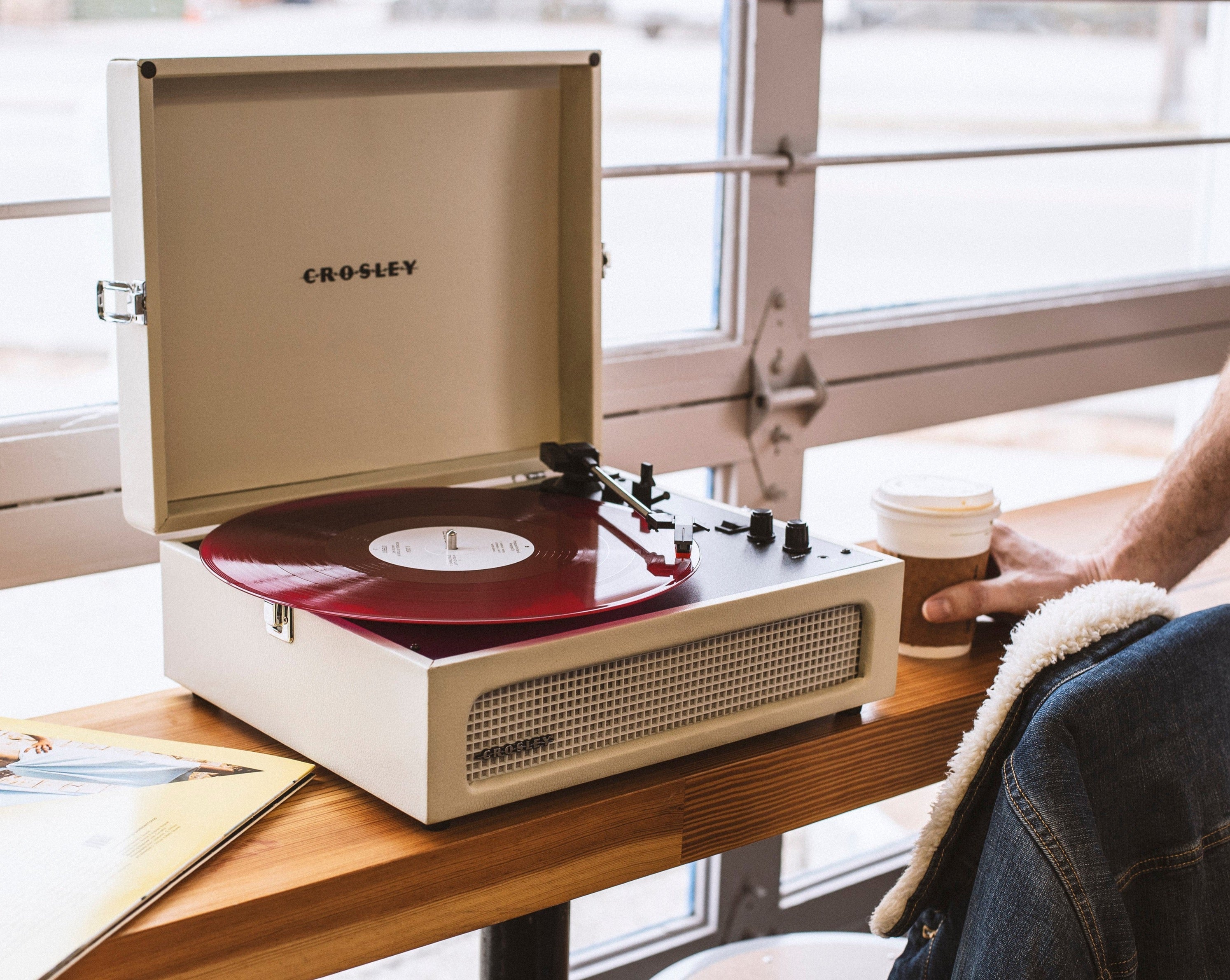 Crosley Voyager Dune - Bluetooth Portable Turntable