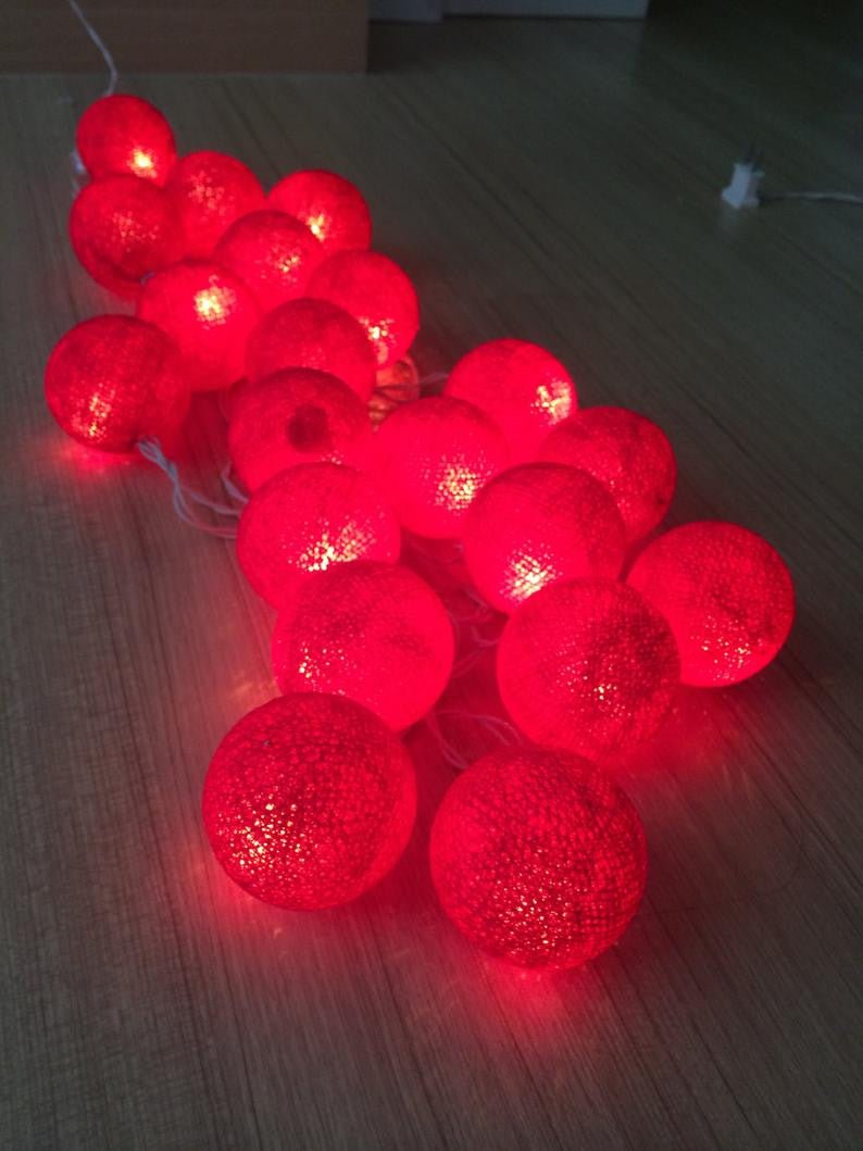 1 Set of 20 LED Red 5cm Cotton Ball Battery Powered String Lights Christmas Gift Home Wedding Party Bedroom Decoration Outdoor Indoor Table Centrepiece - SILBERSHELL