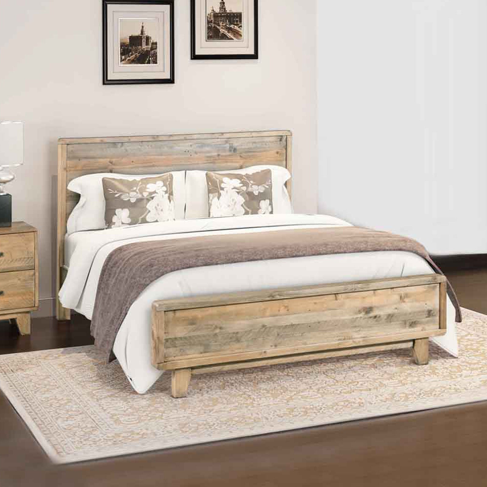 King Size Wooden Bed Frame in Solid Wood Antique Design Light Brown - SILBERSHELL